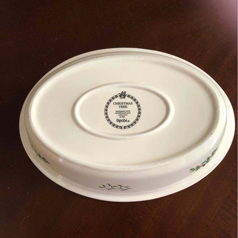 NWOT - Spode Christmas Tree Oval Rimmed Dish / Oven Safe - Picture 3 of 11
